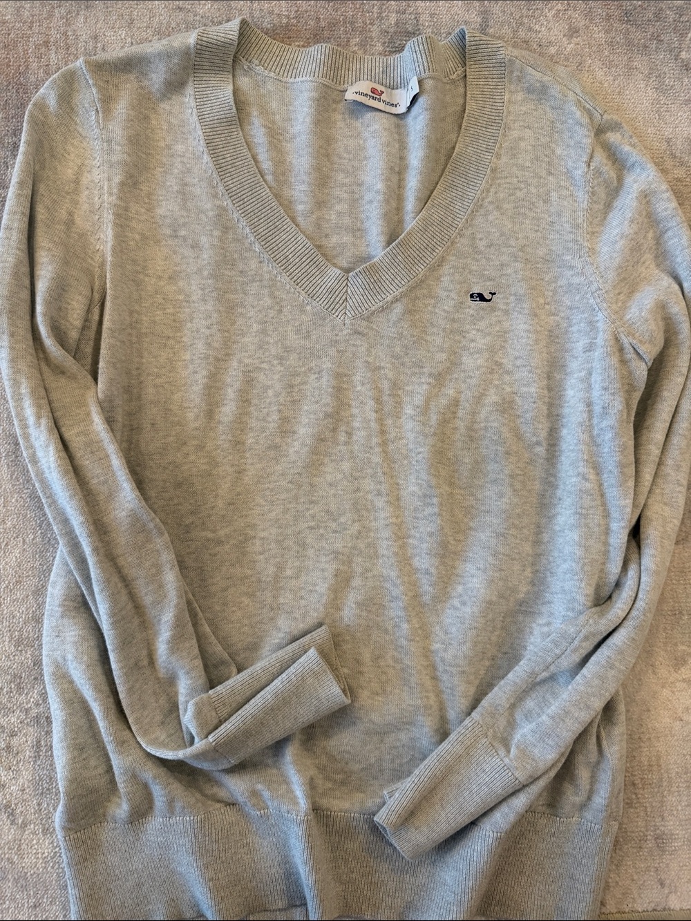 Vineyard Vines Women’s Light Gray V-Neck Sweater